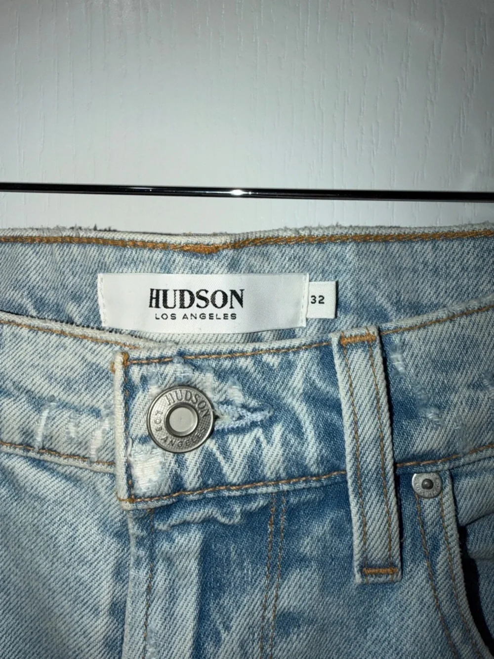 Hudson Blake slim straight size 32” Light Blue Distressed Men's Jeans